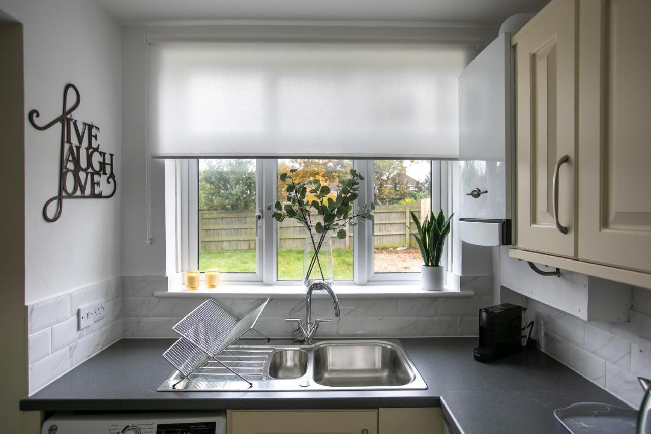 Ludlow Drive 3 Bed Contractor Family Town House In Melton Mowbray 빌라 외부 사진